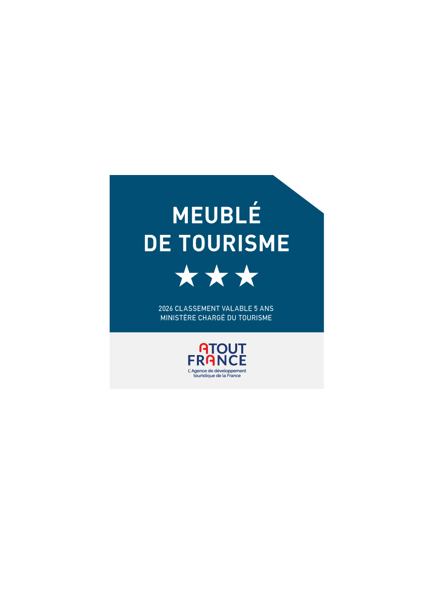 Plaque-Meuble_tourisme3_2026 Statue femme extérieur maison de la source